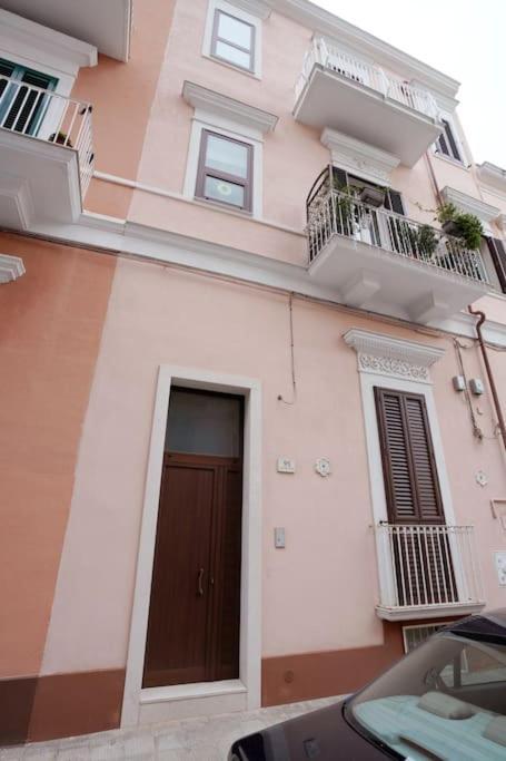 Arcovitti Apartments Монополи Екстериор снимка